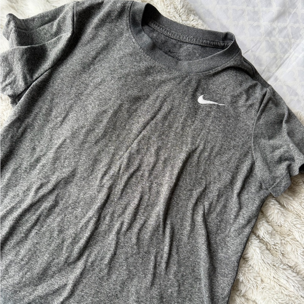 Nike Gray Short Sleeve Tee